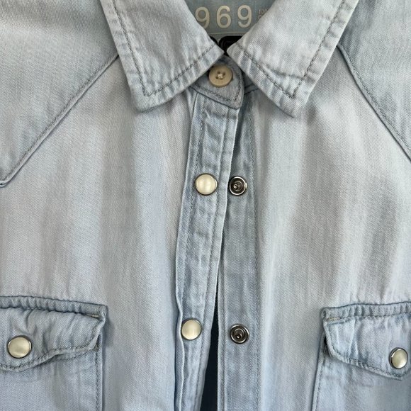 Gap Vintage Denim Shirt - Picture 3 of 6